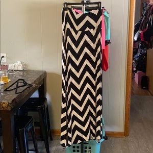 Vanity Black and white maxi skirt